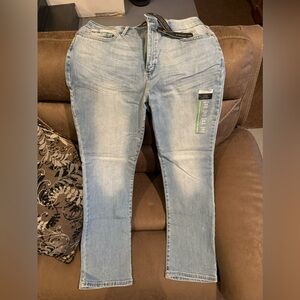 NWT LEE regular fit straight leg mid rise size 14 short